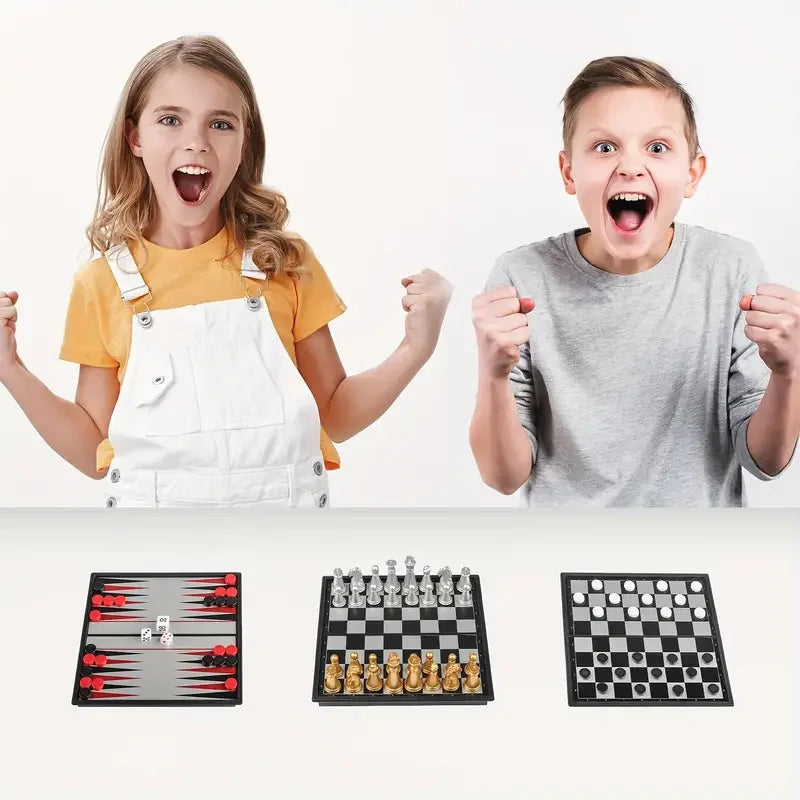 PocketMate: Mini Magnetic Chess Set